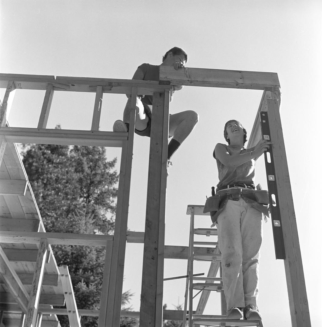 Autoreprésentations lesbiennes à travers des pratiques d’architecture, d’écriture et de photographie : raisons de vivre, manières de survivre et de résister - Bétonsalon